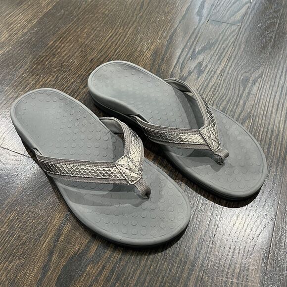 Vionic Sandals 44Tide11 Women's 9 Gray Croc Embossed Orthotic Flip Flops - Picture 1 of 8